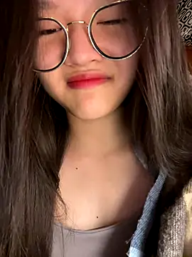 Krixxi22 online show from October 2025 03:01:02 PM