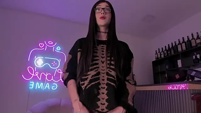 Snapshot of Bonnie_Luxury chatting on October 2025 05:18:02 AM Bonnie Luxury online show from October 2025 05:18:02 AM