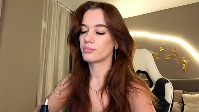 Snapshot of BBabyShark chatting on October 2025 02:28:01 AM BBabyShark online show from October 2025 02:28:01 AM