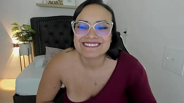 zoe danae  online show from January 2025 04:12:02 PM