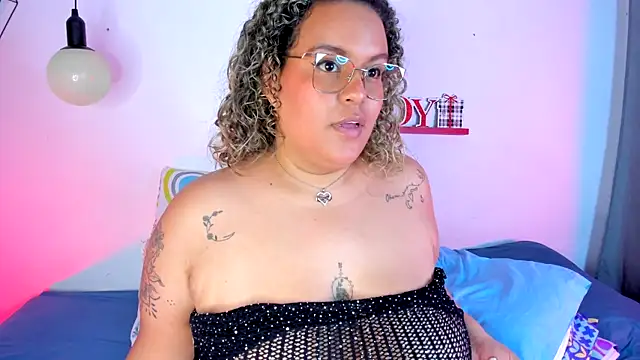 monicabbw  online show from February 2025 11:21:02 PM