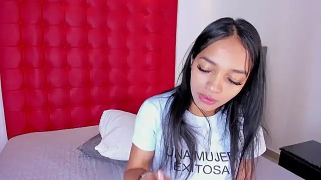 Daliana Beck online show from October 2025 08:24:02 PM