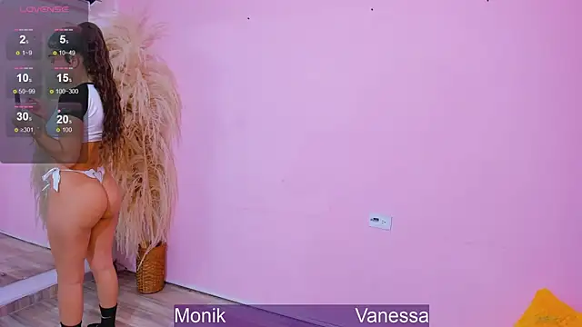 Snapshot of Wetnaughtygirls chatting on January 2026 01:31:02 AM Wetnaughtygirls online show from January 2026 01:31:02 AM