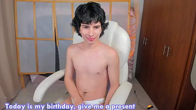 Snapshot of Angelo_duarte chatting on March 2025 06:05:02 PM Angelo duarte online show from March 2025 06:05:02 PM