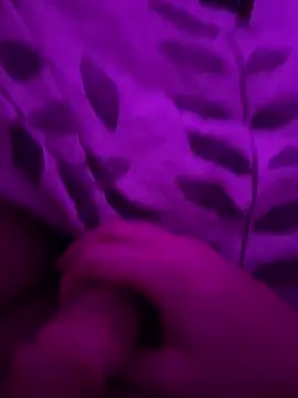 Snapshot of Deralboaus01 chatting on December 2024 11:13:02 PM Deralboaus01 online show from December 2024 11:13:02 PM