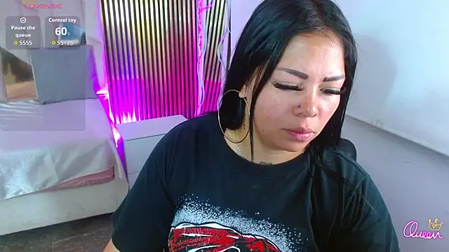 martinna tay online show from April 2026 03:11:01 AM