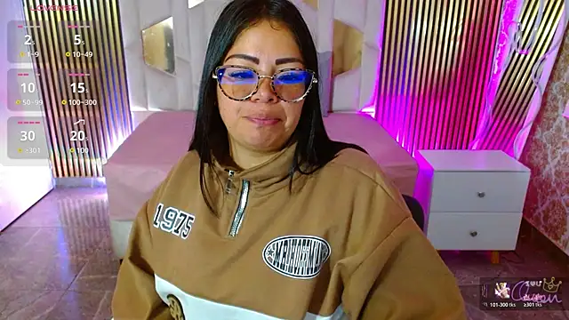 martinna tay online show from May 2026 03:26:01 AM
