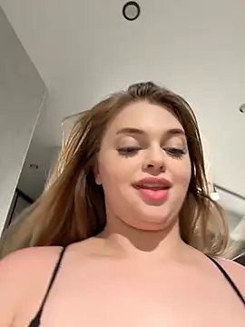 Snapshot of DanySteysi chatting on February 2026 01:33:02 PM DanySteysi online show from February 2026 01:33:02 PM