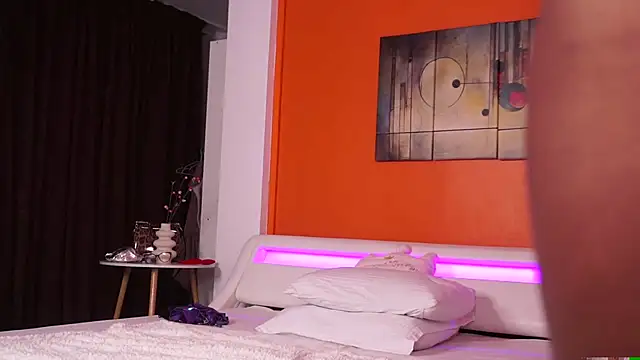 LovingBlondie online show from October 2025 04:41:02 PM