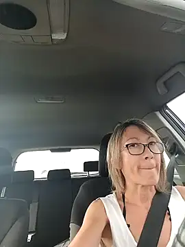 Timide girl2 online show from December 2024 01:00:01 PM