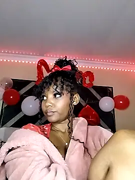 Snapshot of Spotty_Coochie chatting on February 2025 01:45:02 AM Spotty Coochie online show from February 2025 01:45:02 AM