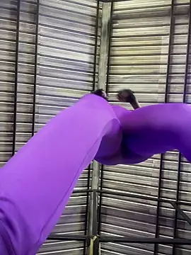 Berry Bans online show from September 2025 05:27:01 PM