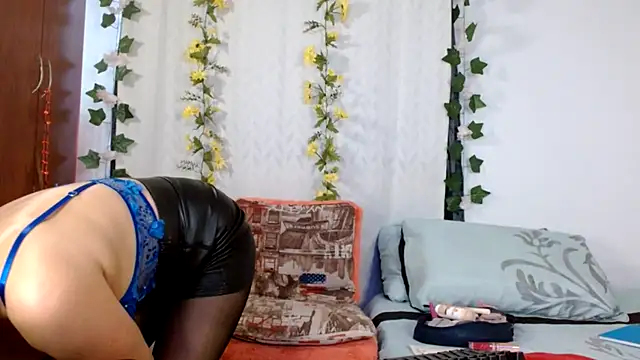 Snapshot of cattaleya1476 chatting on February 2025 06:49:02 PM cattaleya1476 online show from February 2025 06:49:02 PM