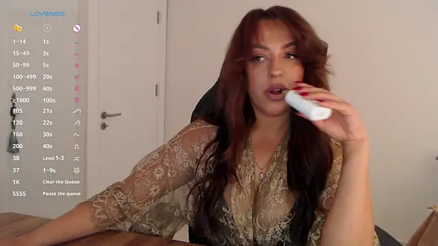  Just a queen 3 online show from May 2026 05:10:01 PM