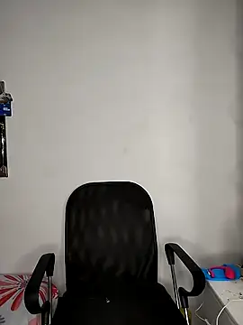 Demiansteven2 online show from April 2026 03:28:02 PM
