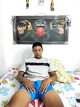 Demiansteven2 online show from May 2026 05:29:02 PM