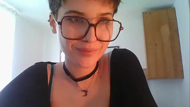 Snapshot of sarah_perfect chatting on February 2026 03:04:01 PM sarah perfect online show from February 2026 03:04:01 PM