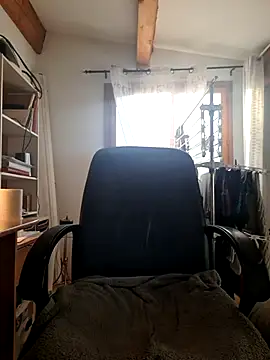 Snapshot of SpiceLea chatting on December 2024 02:48:02 PM SpiceLea online show from December 2024 02:48:02 PM