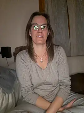 Snapshot of SpiceLea chatting on December 2024 09:16:01 PM SpiceLea online show from December 2024 09:16:01 PM