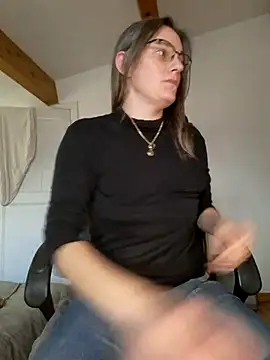 Snapshot of SpiceLea chatting on December 2024 03:30:02 PM SpiceLea online show from December 2024 03:30:02 PM