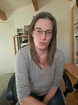 Snapshot of SpiceLea chatting on December 2024 02:54:01 PM SpiceLea online show from December 2024 02:54:01 PM