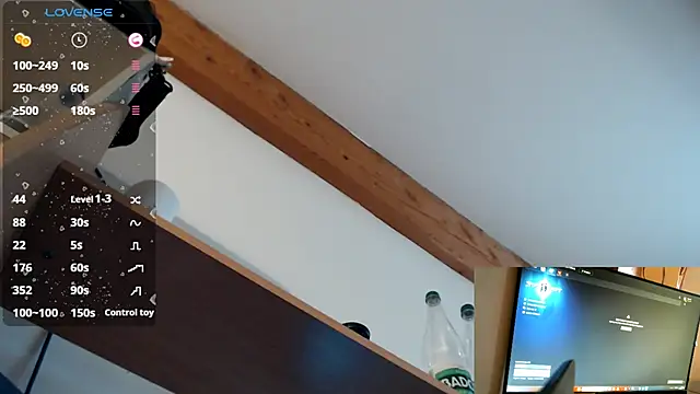 Snapshot of SpiceLea chatting on January 2025 03:07:01 PM SpiceLea online show from January 2025 03:07:01 PM