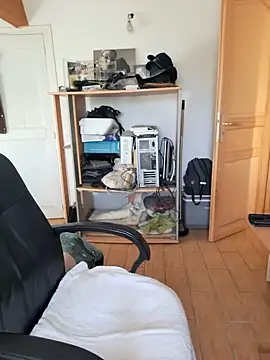 Snapshot of SpiceLea chatting on January 2025 02:53:02 PM SpiceLea online show from January 2025 02:53:02 PM