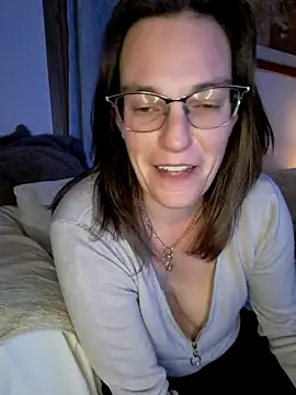 Snapshot of SpiceLea chatting on January 2025 09:34:02 PM SpiceLea online show from January 2025 09:34:02 PM