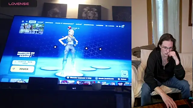 Snapshot of SpiceLea chatting on January 2025 03:18:01 PM SpiceLea online show from January 2025 03:18:01 PM