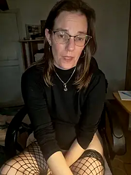 Snapshot of SpiceLea chatting on January 2025 06:39:01 PM SpiceLea online show from January 2025 06:39:01 PM