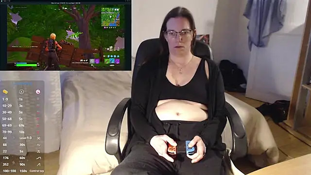 Snapshot of SpiceLea chatting on February 2025 05:26:01 PM SpiceLea online show from February 2025 05:26:01 PM