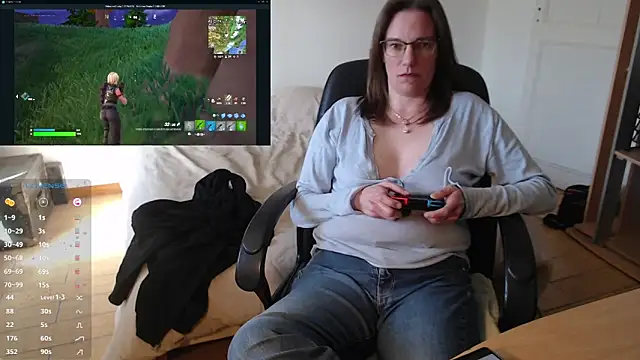 Snapshot of SpiceLea chatting on March 2025 02:00:01 PM SpiceLea online show from March 2025 02:00:01 PM