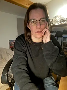 Snapshot of SpiceLea chatting on March 2025 05:22:02 PM SpiceLea online show from March 2025 05:22:02 PM