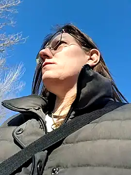 Snapshot of SpiceLea chatting on March 2025 02:56:01 PM SpiceLea online show from March 2025 02:56:01 PM