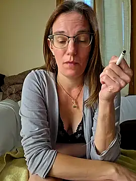 Snapshot of SpiceLea chatting on September 2025 11:03:01 AM SpiceLea online show from September 2025 11:03:01 AM