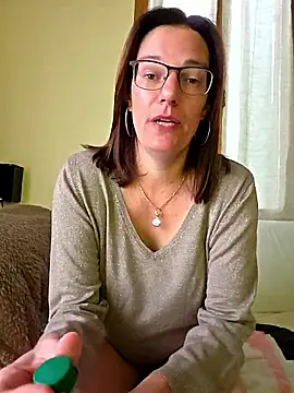 SpiceLea online show from April 2026 08:19:02 AM