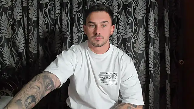 Jonmusclemaster online show from December 2024 08:15:02 PM