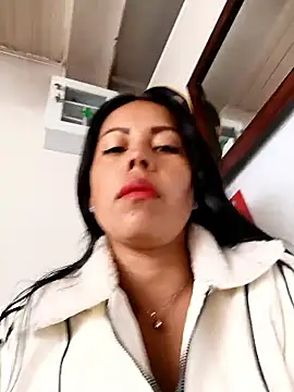 Snapshot of _andrea30 chatting on November 2025 12:26:01 PM andrea30 online show from November 2025 12:26:01 PM