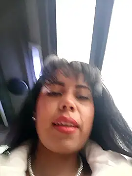 Snapshot of _andrea30 chatting on March 2026 11:33:02 AM andrea30 online show from March 2026 11:33:02 AM