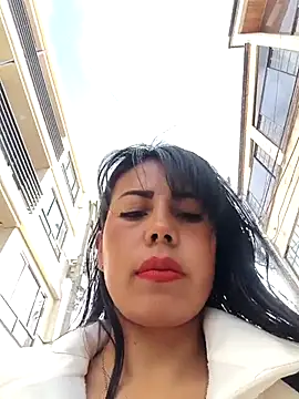 Snapshot of _andrea30 chatting on April 2026 01:05:02 PM andrea30 online show from April 2026 01:05:02 PM