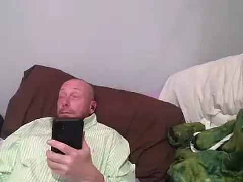 Snapshot of deepinnnnn chatting on March 2025 06:43:01 AM deepinnnnn online show from March 2025 06:43:01 AM