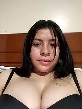 Snapshot of MaryC18 chatting on January 2025 12:04:02 AM MaryC18 online show from January 2025 12:04:02 AM