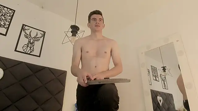 Snapshot of MikaelSlow chatting on February 2025 07:34:02 AM MikaelSlow online show from February 2025 07:34:02 AM