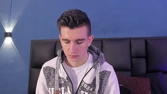 Snapshot of MikaelSlow chatting on October 2025 03:48:02 AM MikaelSlow online show from October 2025 03:48:02 AM