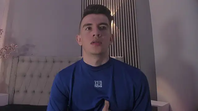 Snapshot of MikaelSlow chatting on October 2025 09:58:02 PM MikaelSlow online show from October 2025 09:58:02 PM