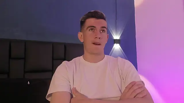 MikaelSlow online show from February 2026 04:17:01 AM