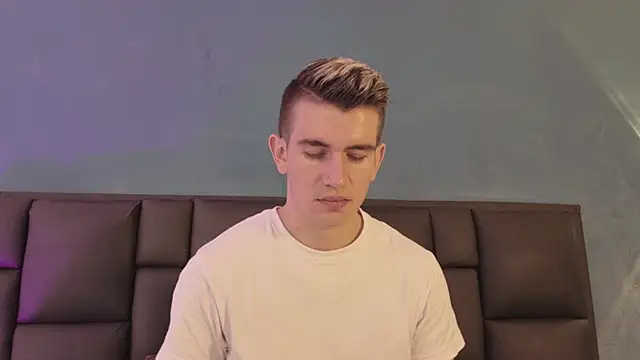 MikaelSlow online show from March 2026 04:14:01 AM