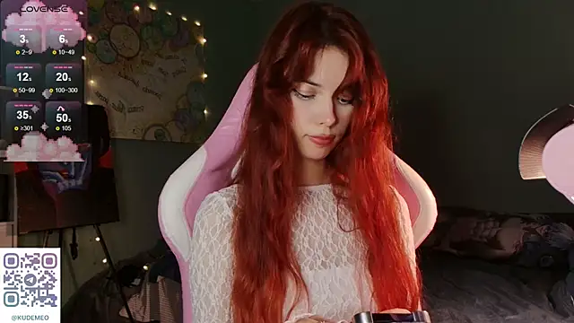 Snapshot of KudeMeows chatting on December 2025 04:47:02 PM KudeMeows online show from December 2025 04:47:02 PM