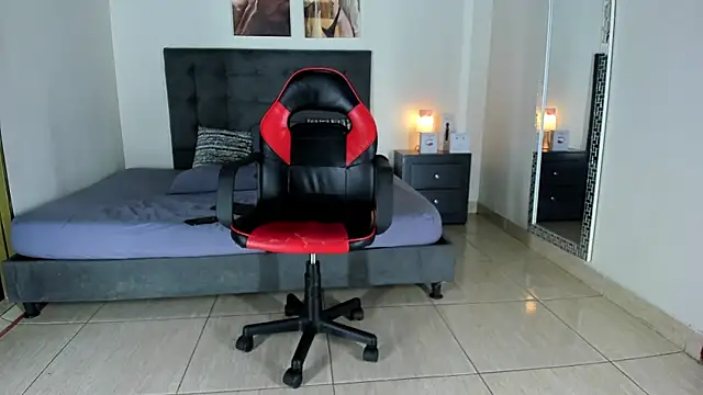 Snapshot of MarilynDavies chatting on January 2025 10:48:01 PM MarilynDavies online show from January 2025 10:48:01 PM