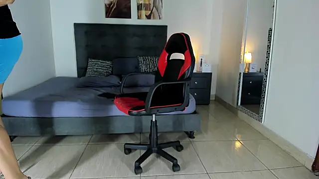 Snapshot of MarilynDavies chatting on January 2025 01:51:02 AM MarilynDavies online show from January 2025 01:51:02 AM